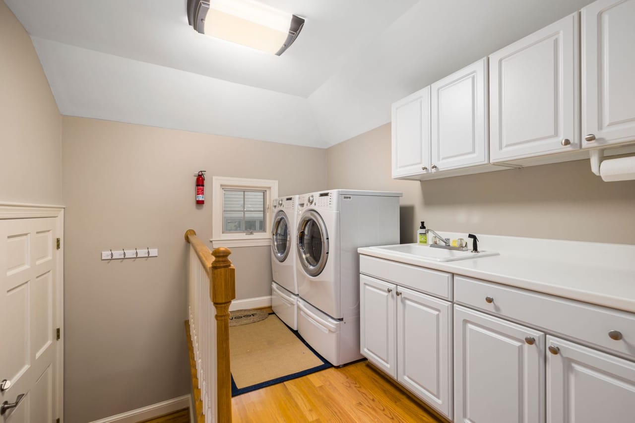 Appliance repair Sioux City IA: Photo of the laundry room