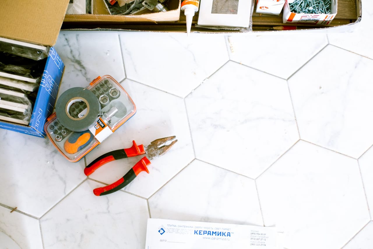 Appliance repair Waukesha WI: Tools on the floor
