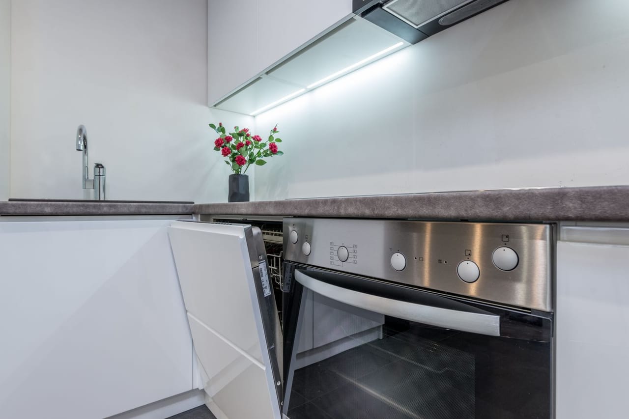 Appliance repair Wilmington NC: Minimalist design kitchen area