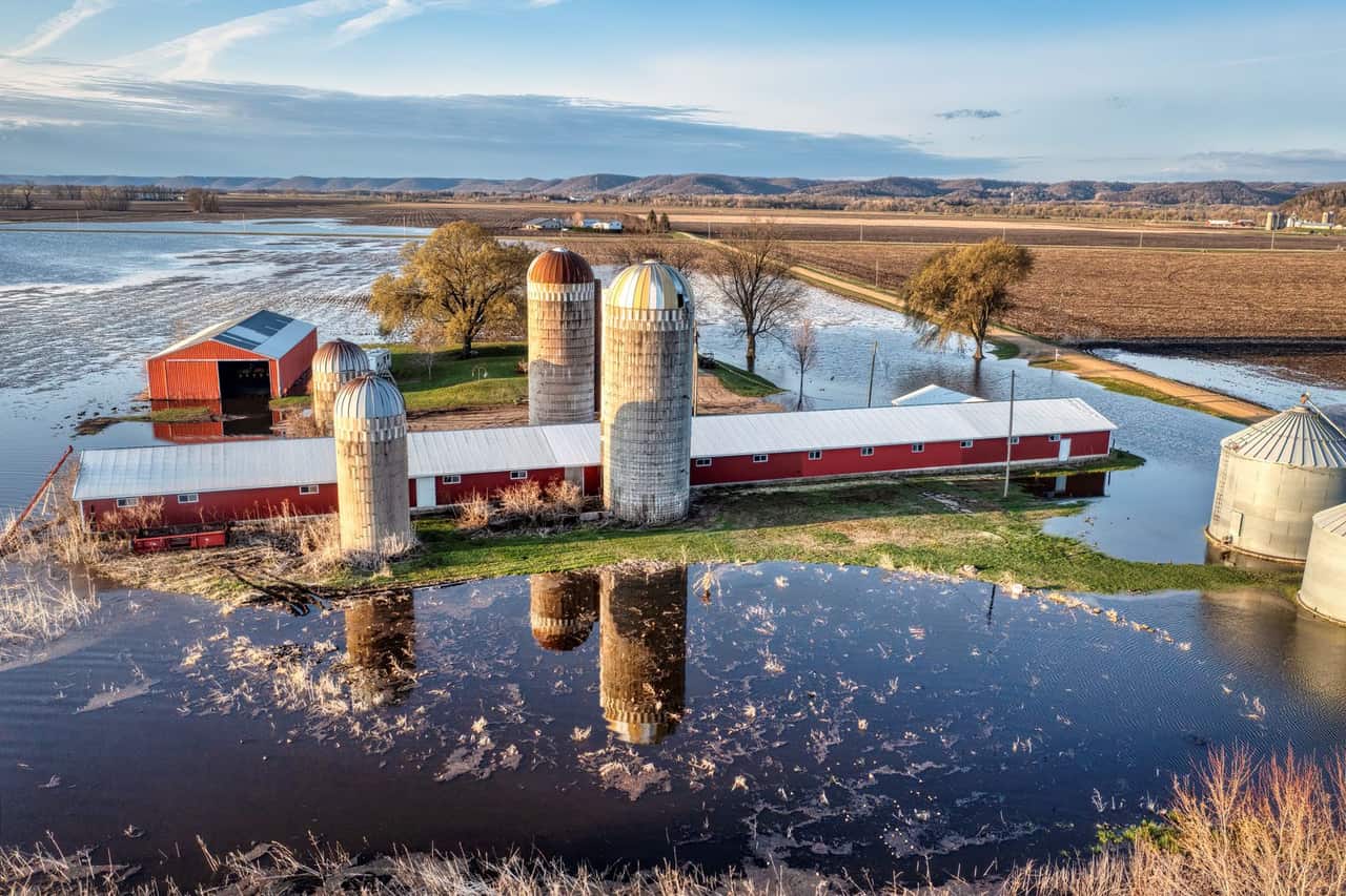 How long does drywall take to dry: Long barn and farm building flooded