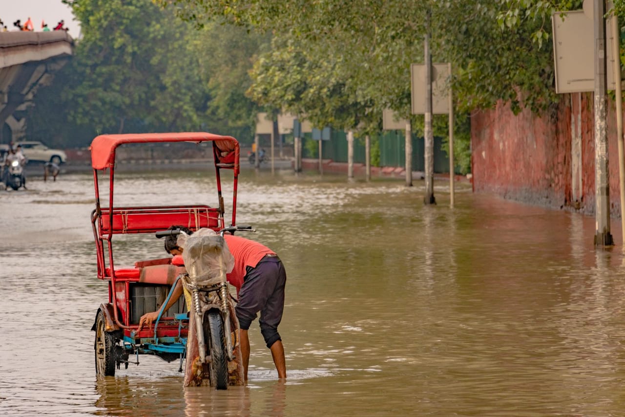 How to get mold out of clothes: Washing the rickshaw with flood water