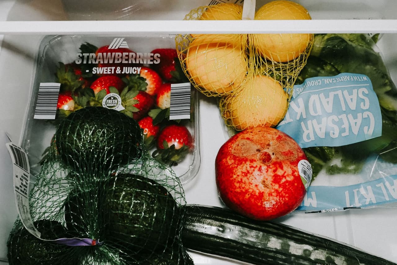 How to repair refrigerator: Fresh produce in refrigerator drawer