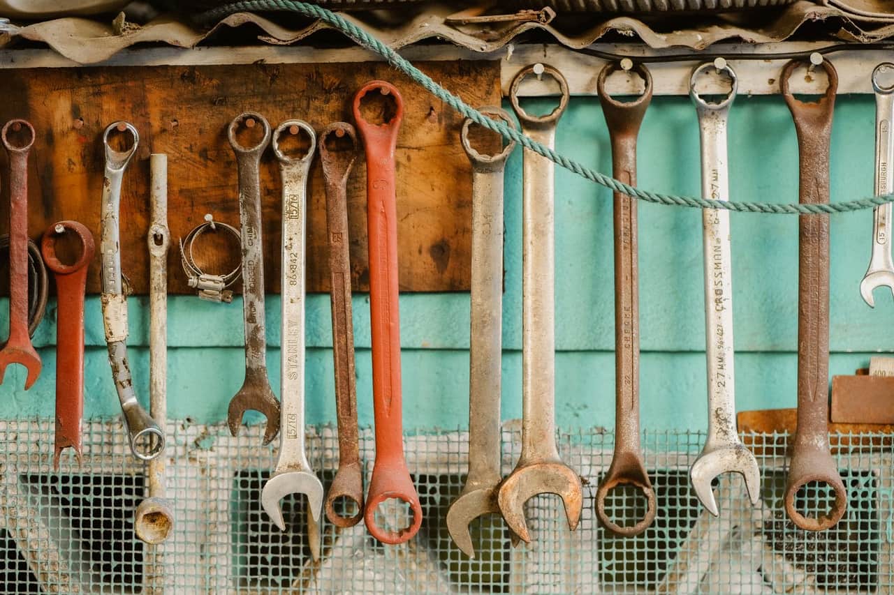 Plumber in Joplin, MO: Clay Soils and Old Pipes