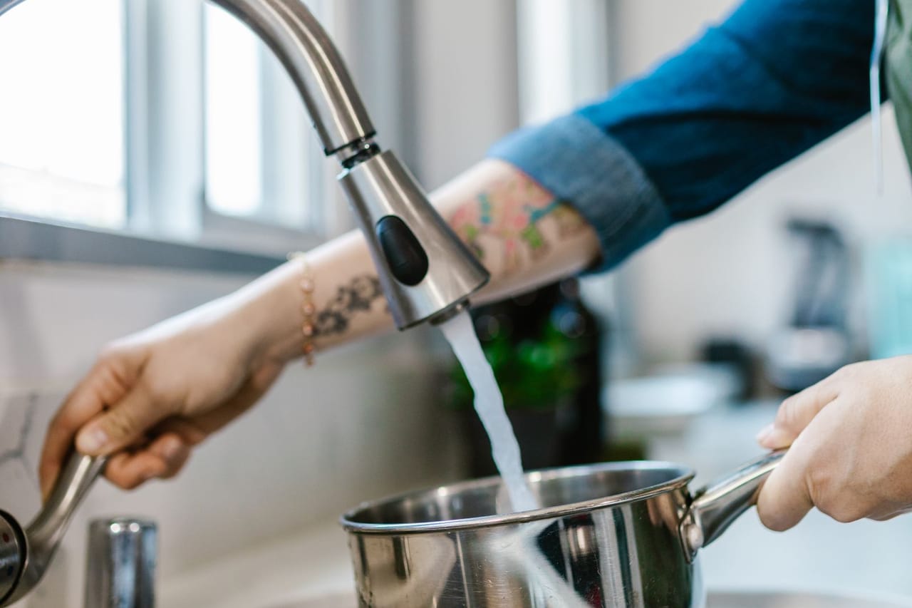 Plumber in Memphis, TN: Soft Water and Old Pipes
