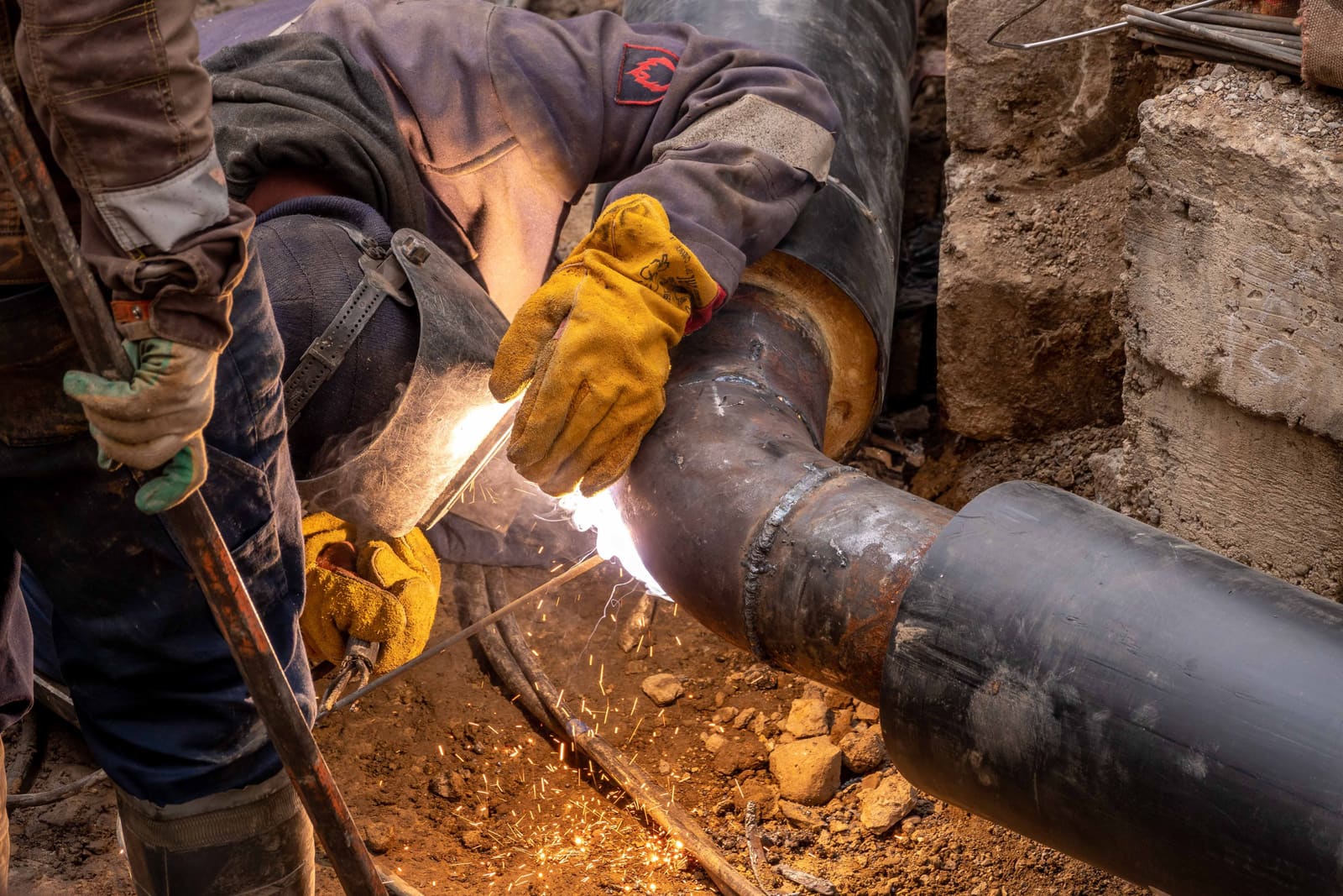 Emergency Plumber in Riverside, CA: Fast Help for Hard Water and Slab Leak Damage