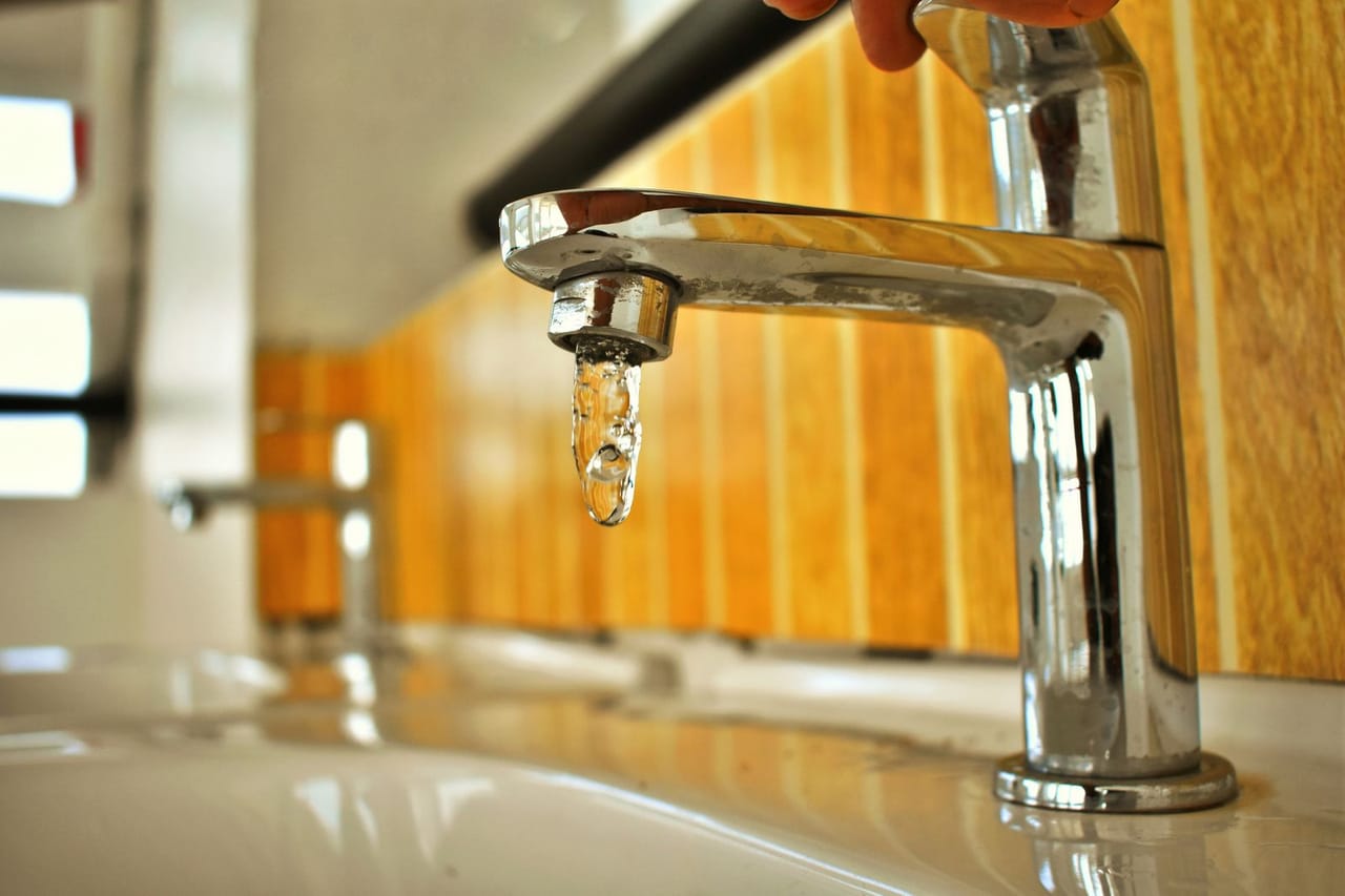 Plumber Sulphur Springs TX: Silver lever handle faucet