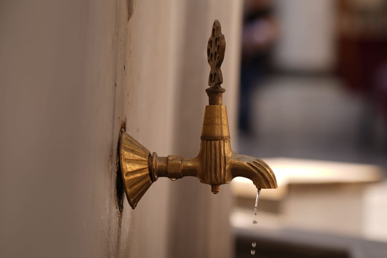 Plumber Tyler TX: Antique brass faucet