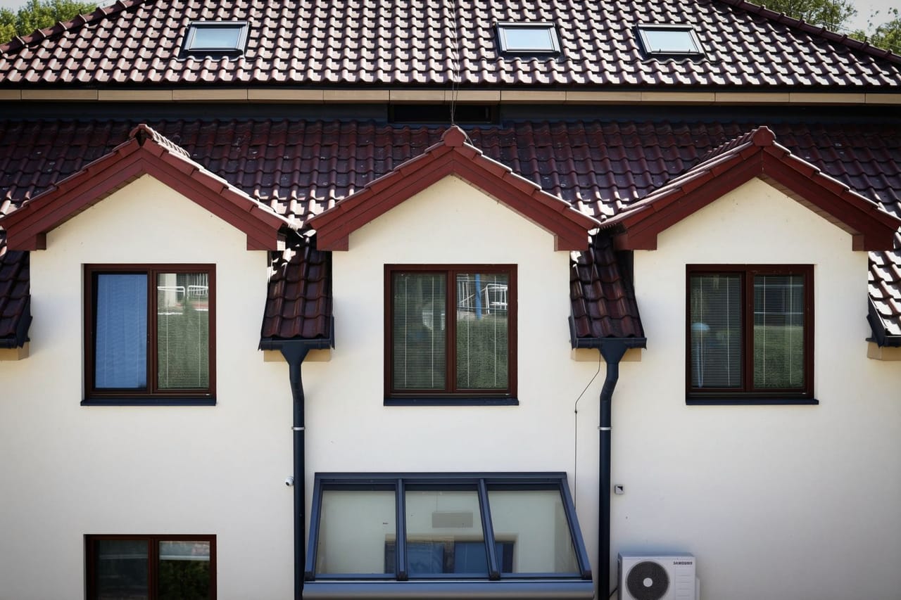 Roof Repair in Huntington, WV: Storm Damage, Aging Roofs