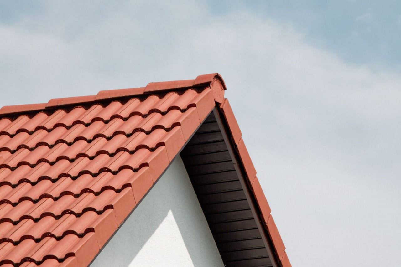 Roof repair Maricopa AZ: Red tiled roof