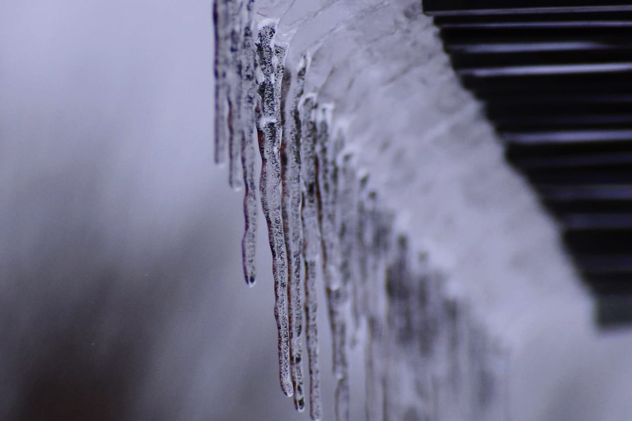 Roof Repair in Nashua, NH: Snow Load and Ice Dams