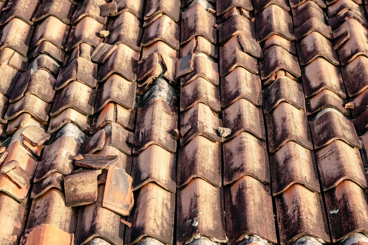 Roof repair Pittsburgh PA: Damaged rooftop pattern