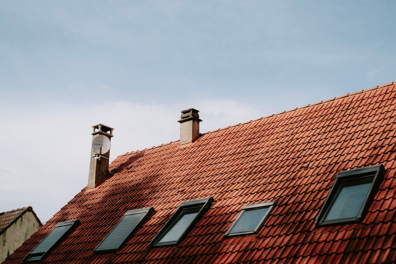 Roof repair Round Rock TX: Brown tiled roofing