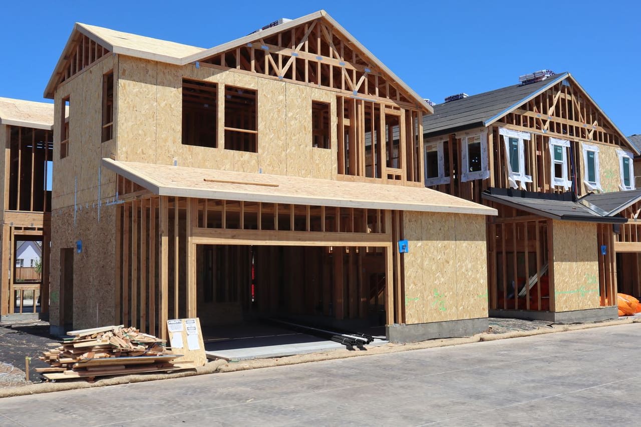 Roof repair Springfield IL: New residential house under construction