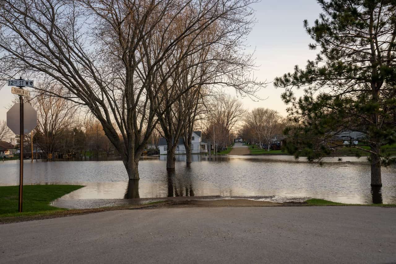 Water Damage Restoration in Detroit, MI: River Flooding