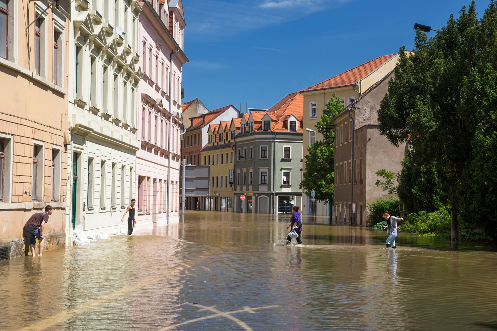 Water Damage Restoration in Memphis, TN: What to Do Before It Spreads