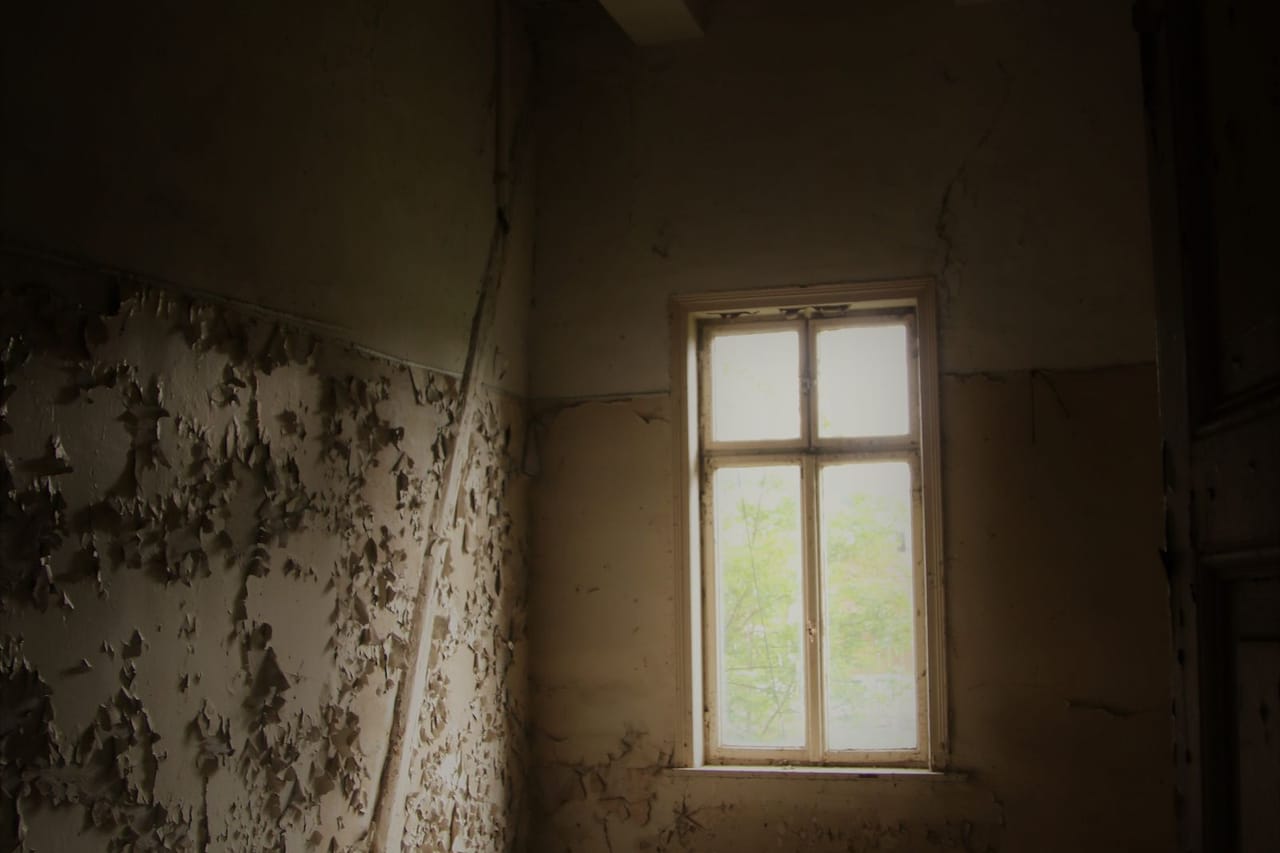 Water Damage Restoration in Moore, OK: Creek Flooding