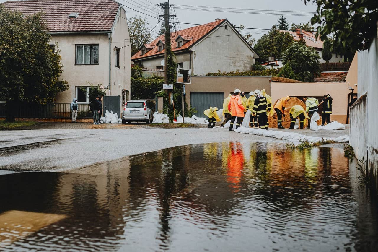 Water Damage Restoration in Pontiac, MI: River Flooding