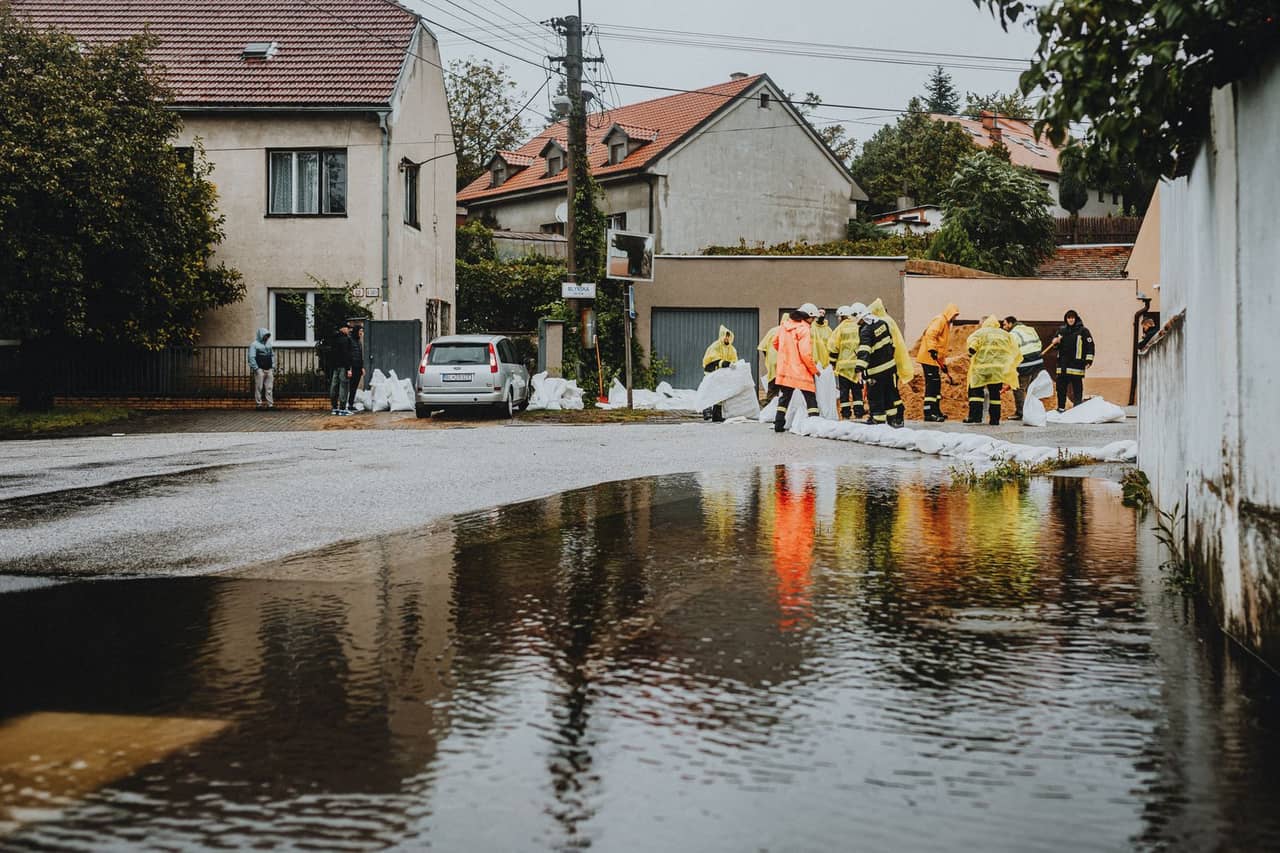 Water damage restoration San Bernardino CA: Flood relief efforts in residential neighborhood